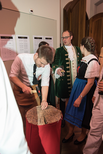 %_tempFileName214_ZN_SL17_DSC2305_WEB%