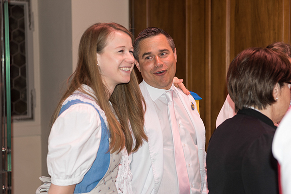 %_tempFileName215_ZN_SL17_DSC2307_WEB%